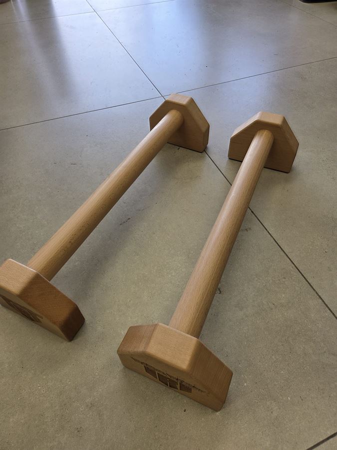 מקבילים פרליטים מעץ מלא